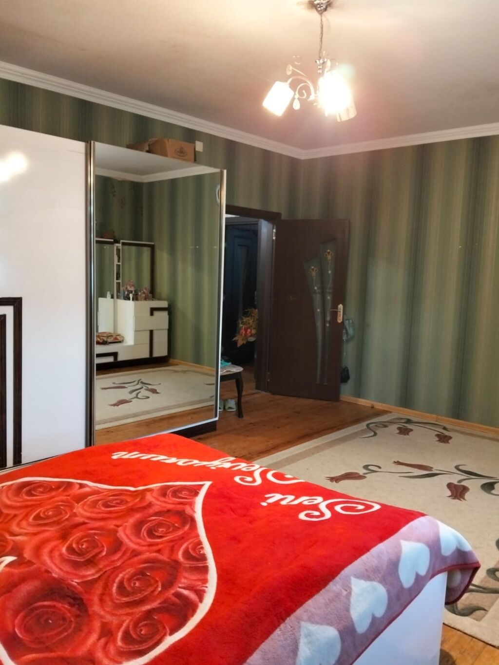 3 otaqlı, 120 kv. m, Orta təmir