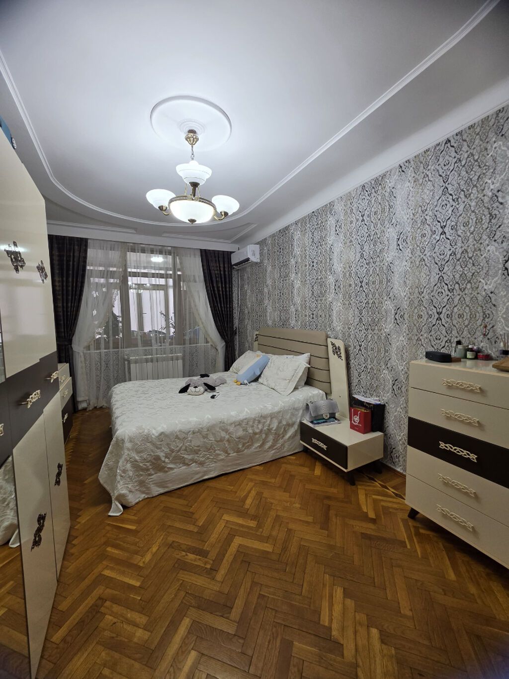 Bakı, 3 otaqlı, Köhnə tikili, m. Nəsimi, 74 kv. m