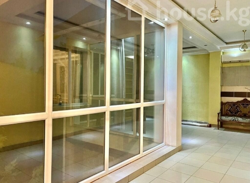 СДАЁТСЯ ПРОСТОРНЫЙ ДОМ В ЦЕНТРЕ БИШКЕКА Район Советская /: фото 6