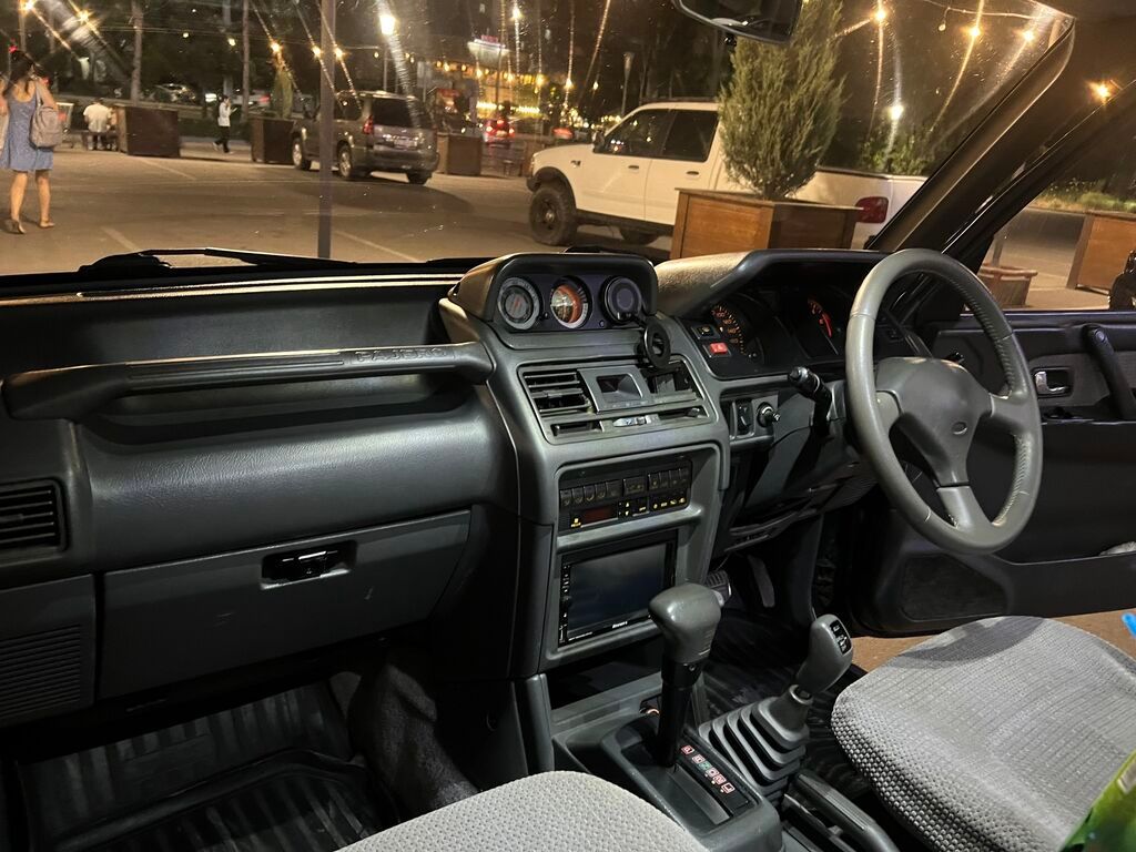 Mitsubishi Pajero: 1995 г., 2.8 л, Автомат, Дизель, Внедорожник: фото 6