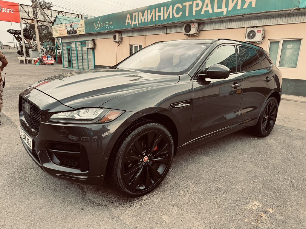 Jaguar F-Pace