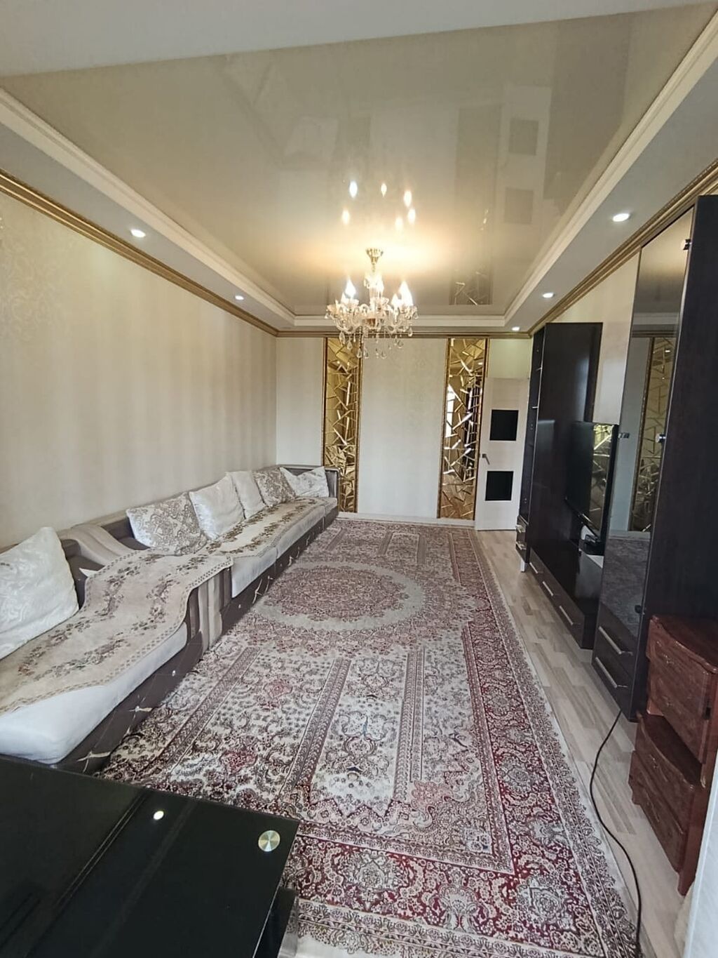 3 комнаты, 67 м², 106 серия, 6 этаж, Старый ремонт