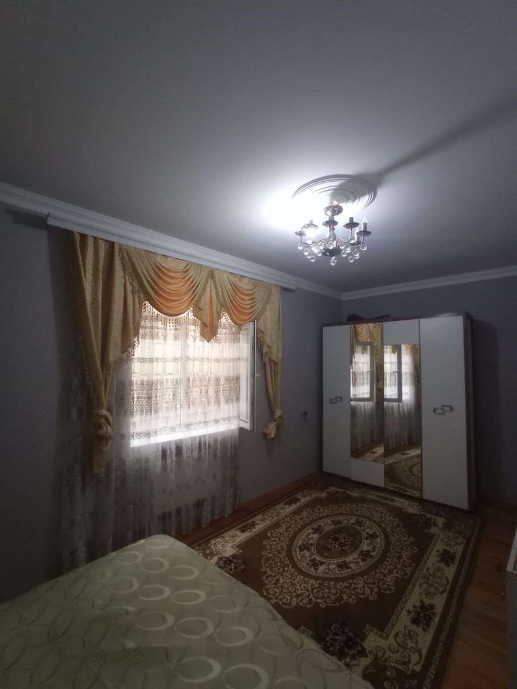 6 otaqlı, 168 kv. m, Kredit var, Orta təmir