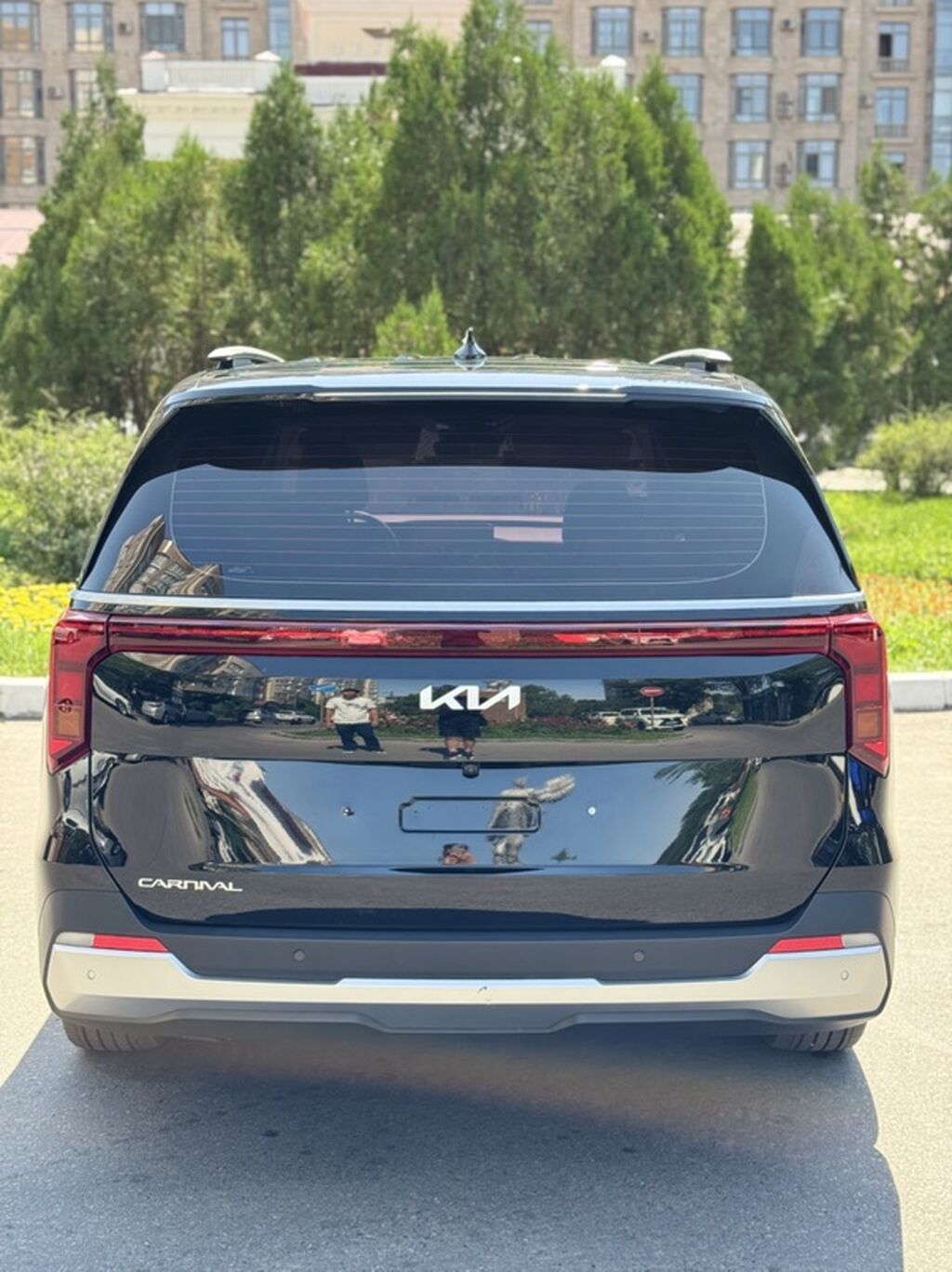 Kia Carnival: 2024 г., 3.5 л, Автомат, Бензин, Минивэн — фото 4