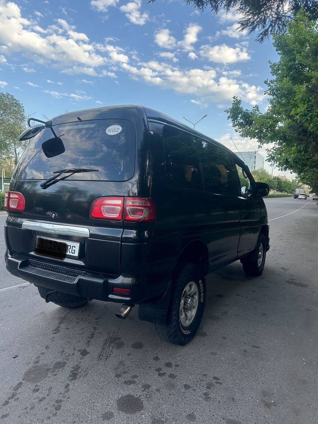 Mitsubishi Delica: 2002 г., 3 л, Автомат, Бензин, Минивэн: фото 4