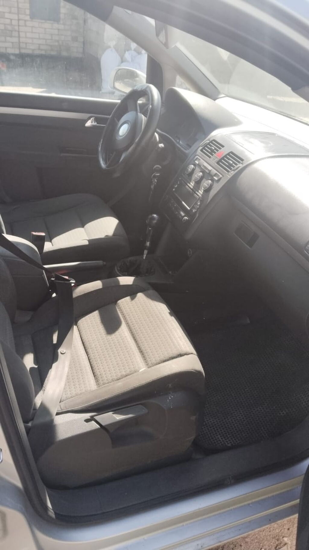 Volkswagen Touran: 2005 г., 1.6 л, Механика, Дизель, Минивэн — фото 6