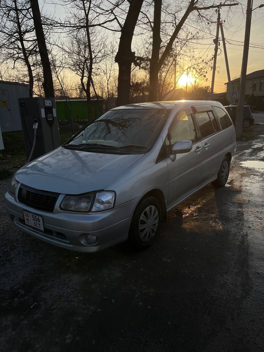 Nissan Liberty: 2000 г., 2 л, Вариатор, Бензин, Минивэн: фото 2