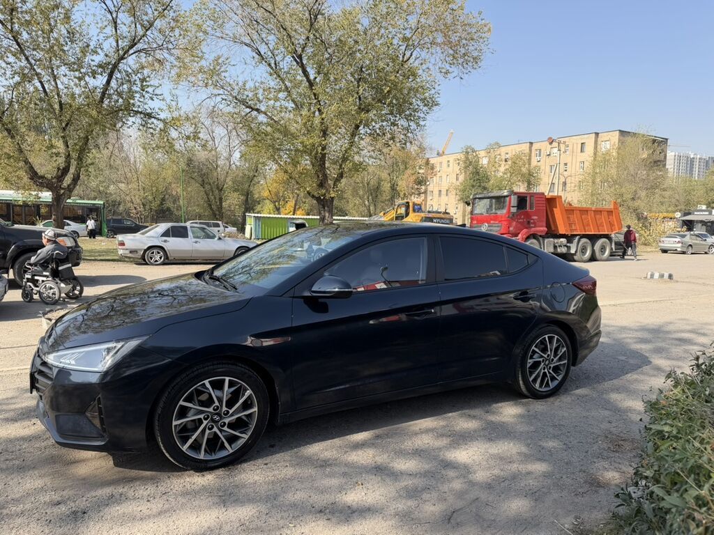 Hyundai Avante: 2019 г., 1.6 л, Автомат, Бензин, Седан: фото 5