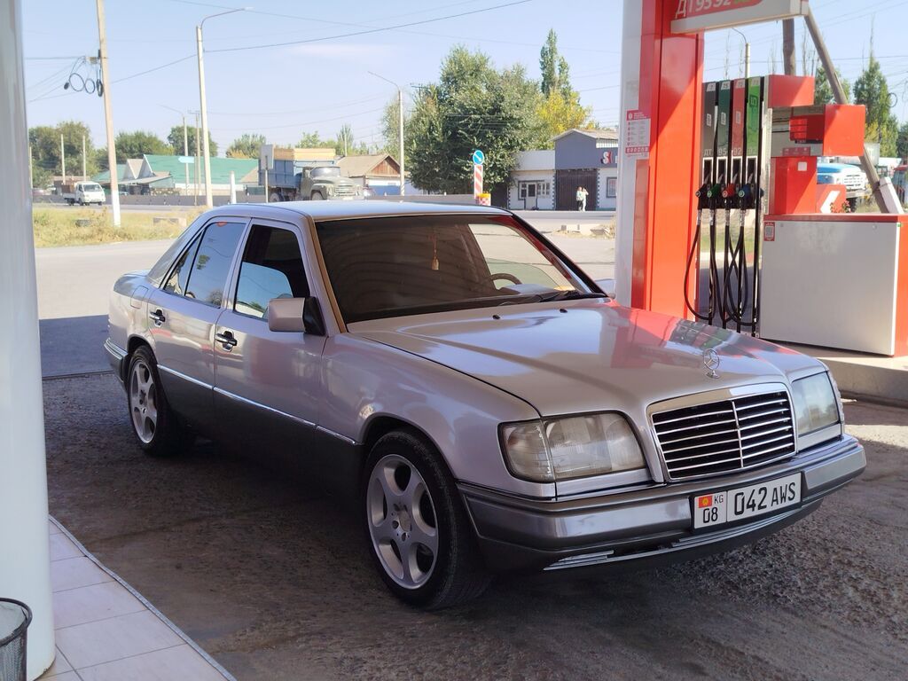 Mercedes-Benz E-Class: 1994 г., 3.2 л, Автомат, Бензин, Седан: фото 7