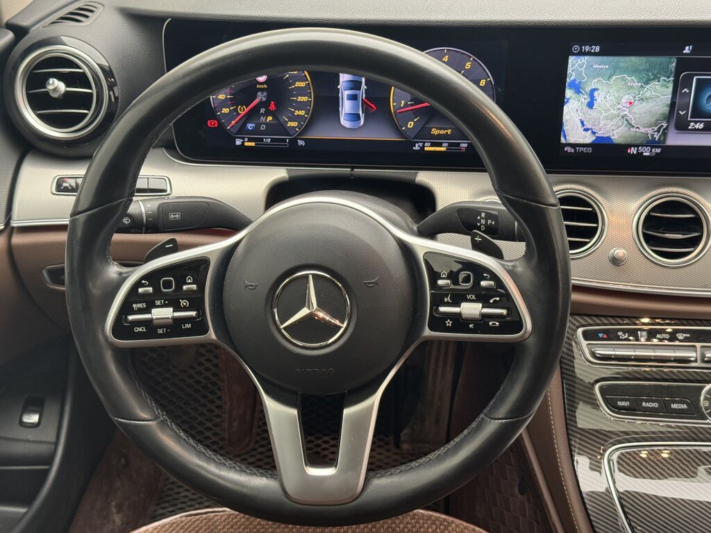 Mercedes-Benz E-Class: 2019 г., 2 л, Автомат, Бензин, Седан: фото 8