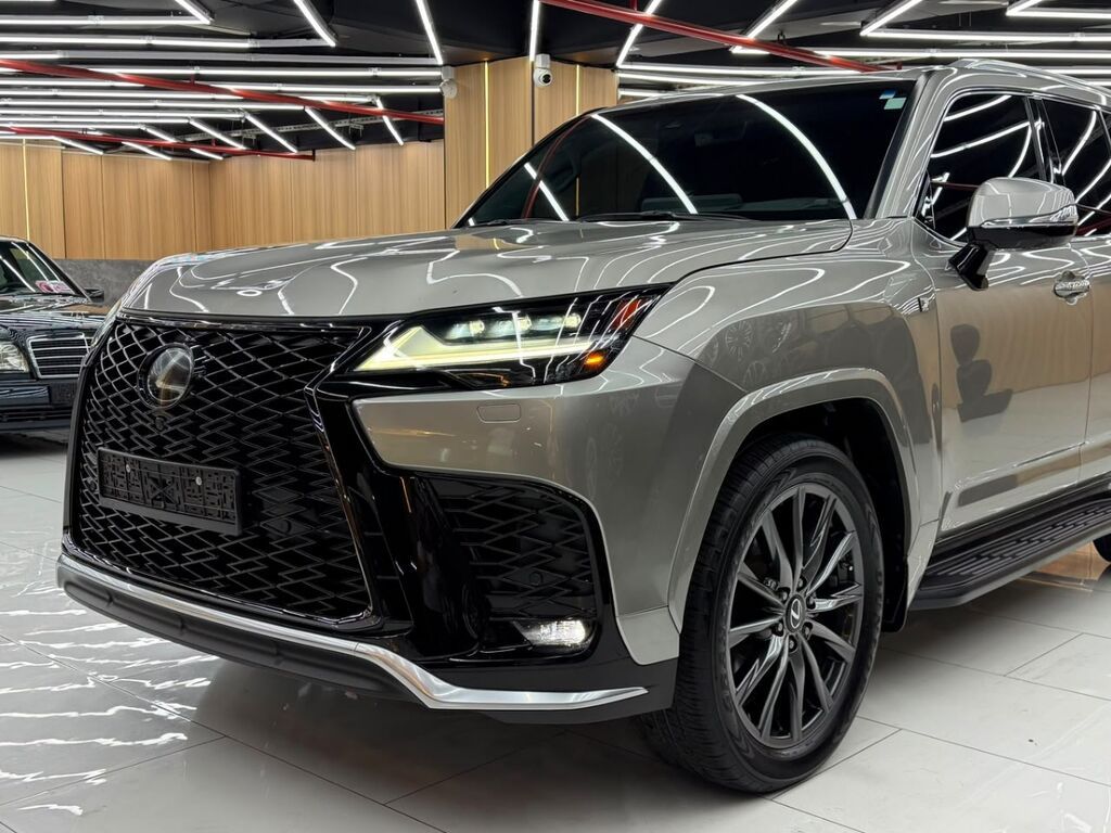 Lexus LX