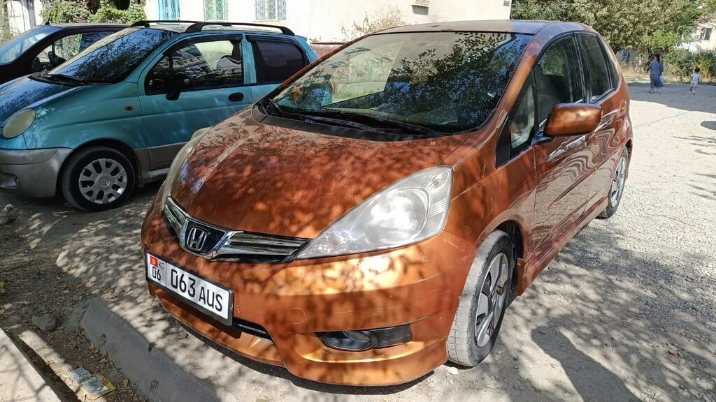 Honda Fit: 2010 г., 1.5 л, Вариатор, Бензин, Хэтчбэк: фото 4