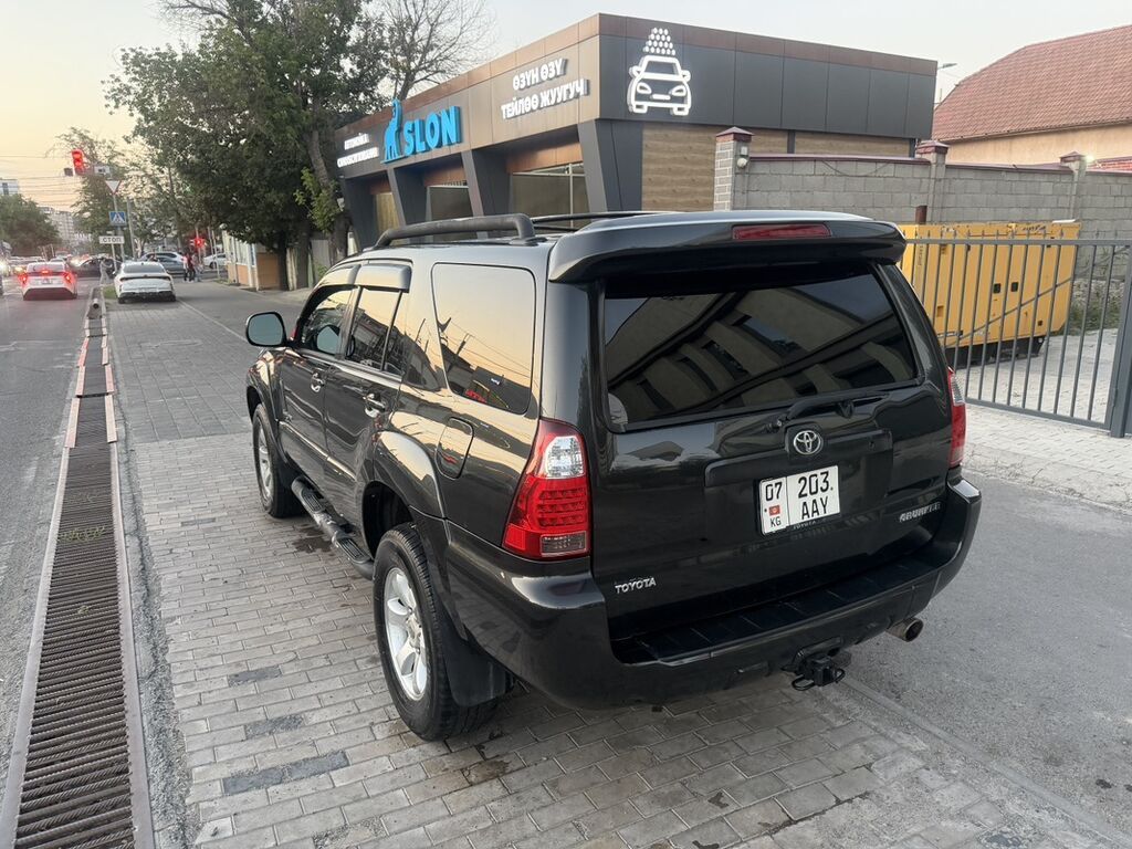 Toyota 4Runner: 2006 г., 4 л, Автомат, Бензин, Внедорожник: фото 6