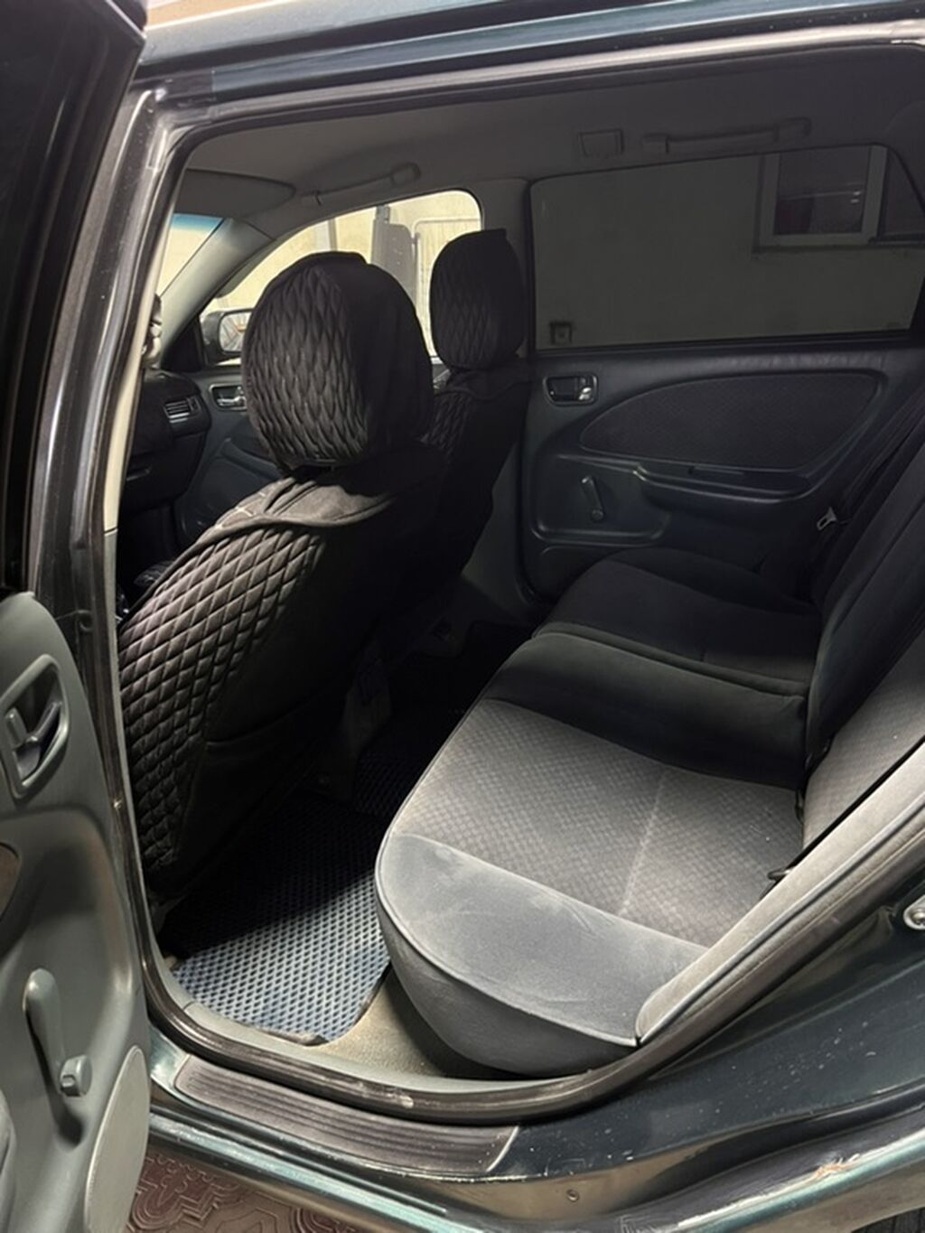 Toyota Avensis: 2001 г., 1.8 л, Механика, Бензин, Универсал: фото 8