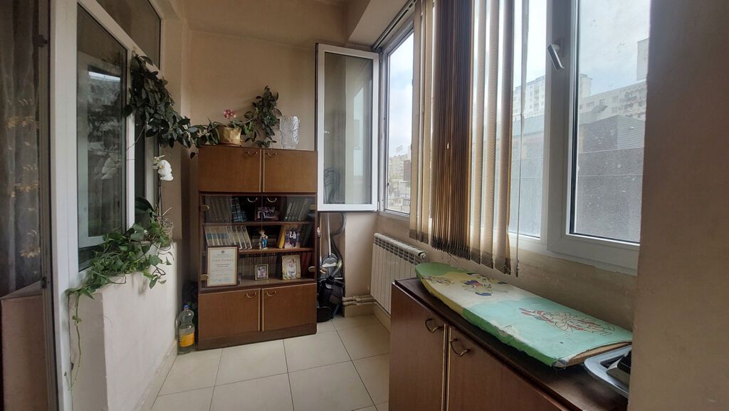 3 otaqlı, Yeni tikili, 82 kv. m