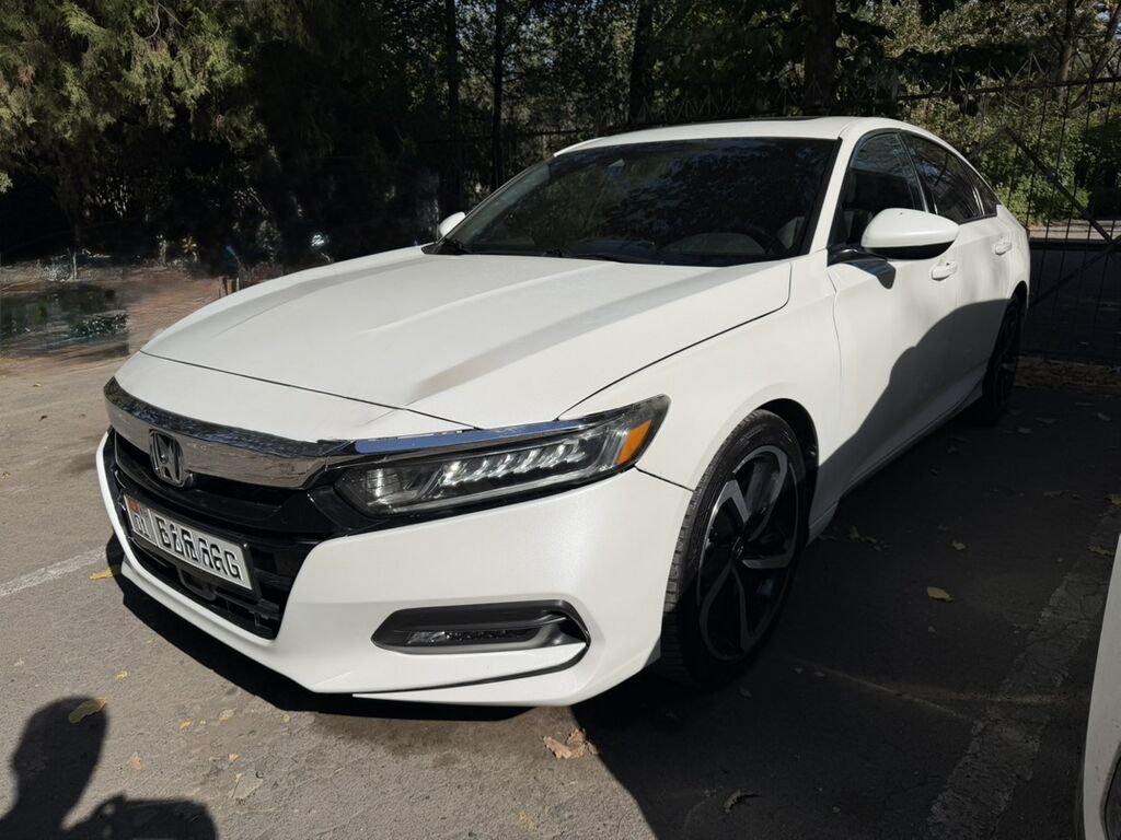 Honda Accord: 2021 г., 2 л, Автомат, Бензин, Седан: фото 2