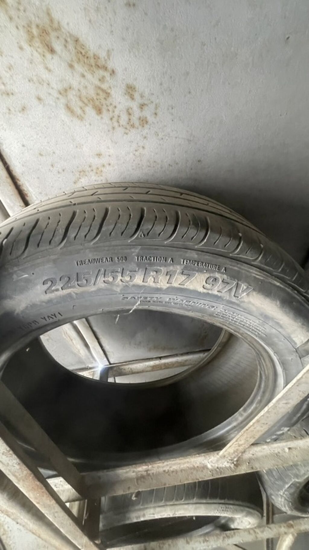Летние шины 225/55 R17 97V - Размер: 225/55 R17 - Индекс нагрузки и: фото 1