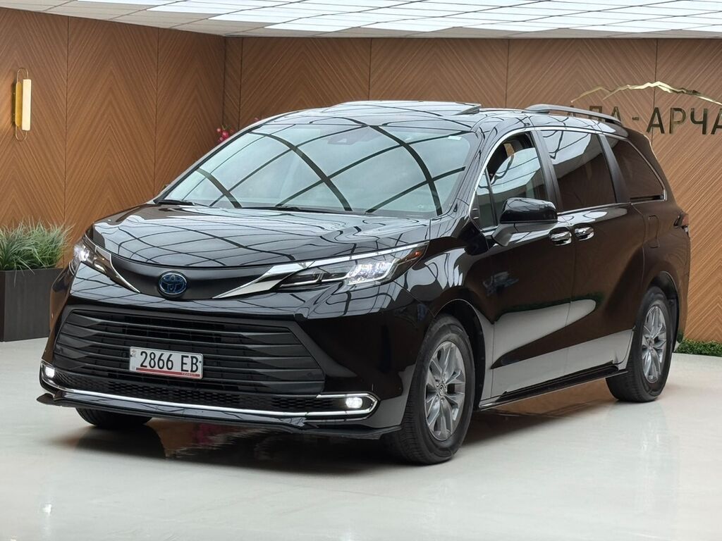 Toyota Sienna: 2022 г., 2.5 л, Автомат, Гибрид, Минивэн: фото 3