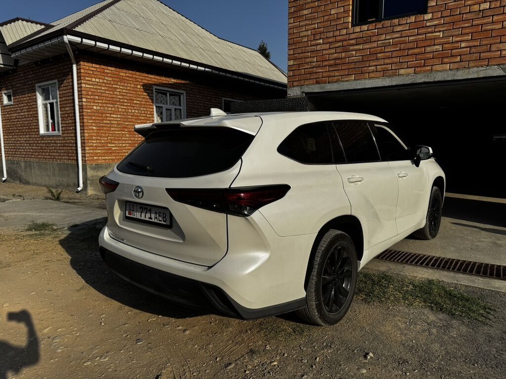Toyota Highlander: 2021 г., Кроссовер: фото 4