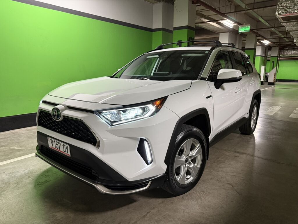 Toyota RAV4: 2021 г., 2.5 л, Автомат, Гибрид, Кроссовер: фото 2