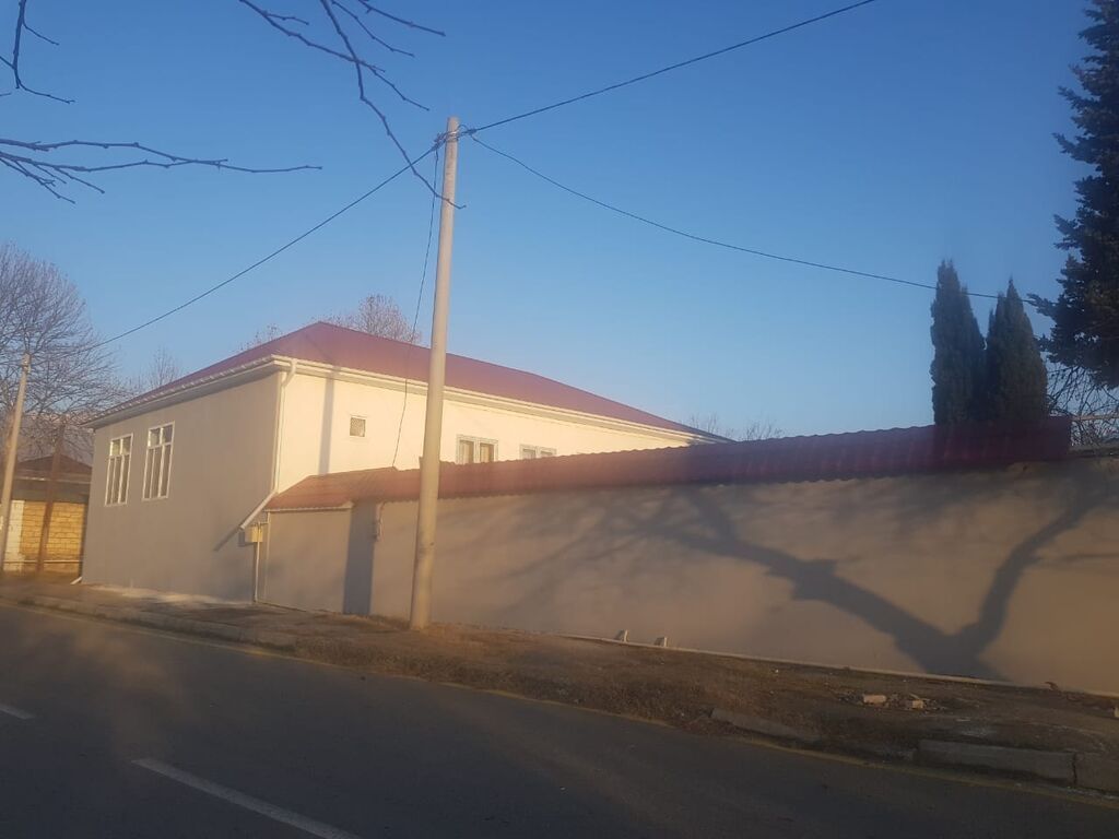 İsmayıllı rayon, Günəşli qəsəbəsində təcili həyətyanı ev satılır