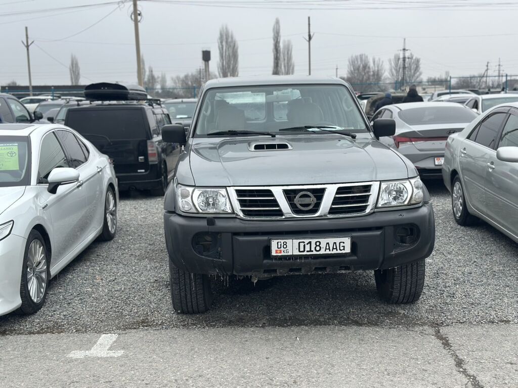 Nissan Patrol: 2003 г., 3 л, Механика, Дизель, Внедорожник: фото 3