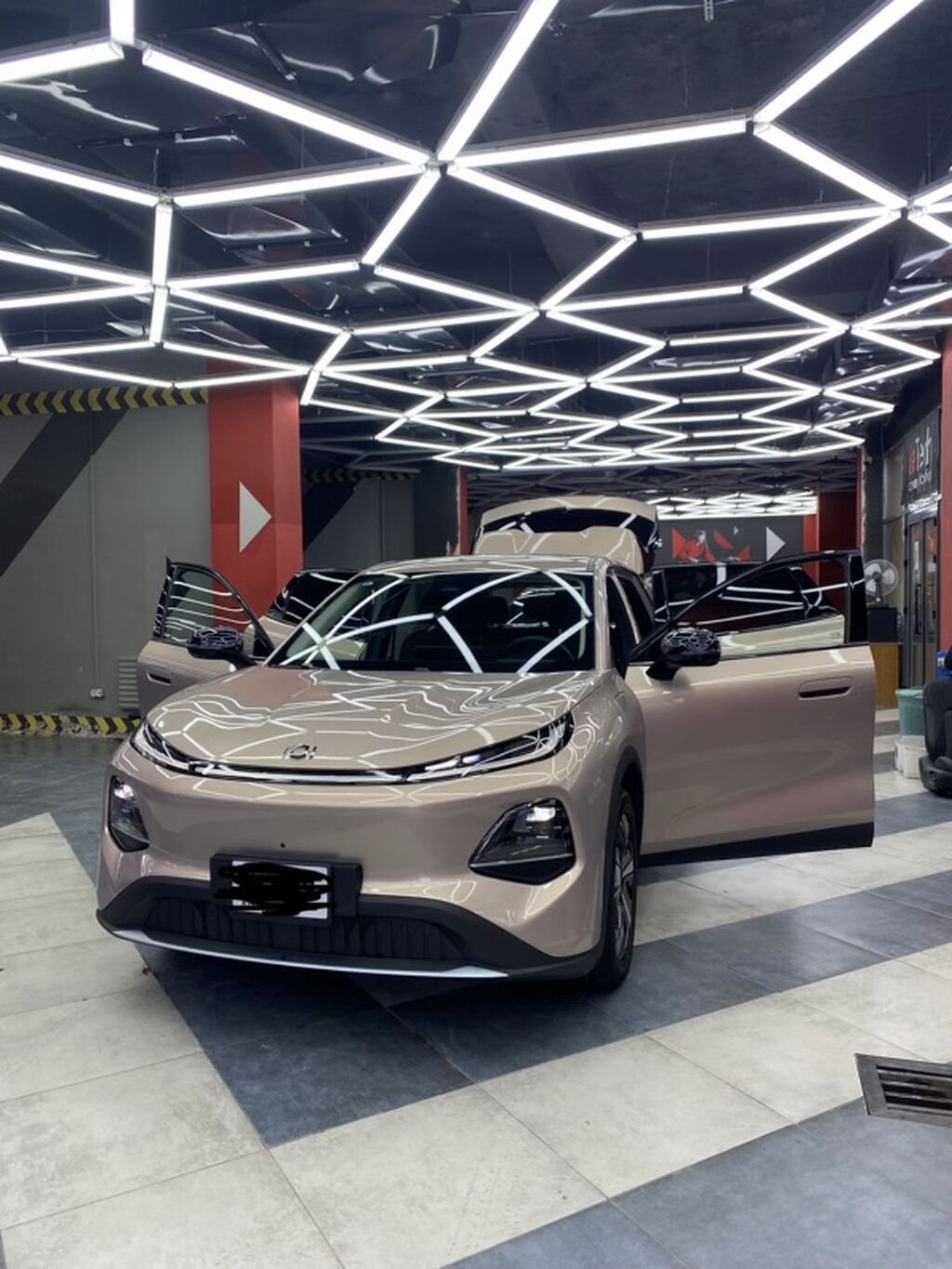 Changan Qiyuan Q05: 2025 г., Автомат, Электромобиль, Кроссовер: фото 2