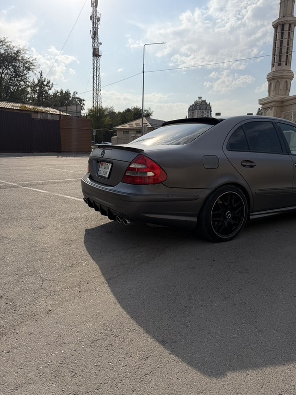 Mercedes-Benz E-Class: 2005 г., 5 л, Автомат, Бензин, Седан: фото 2