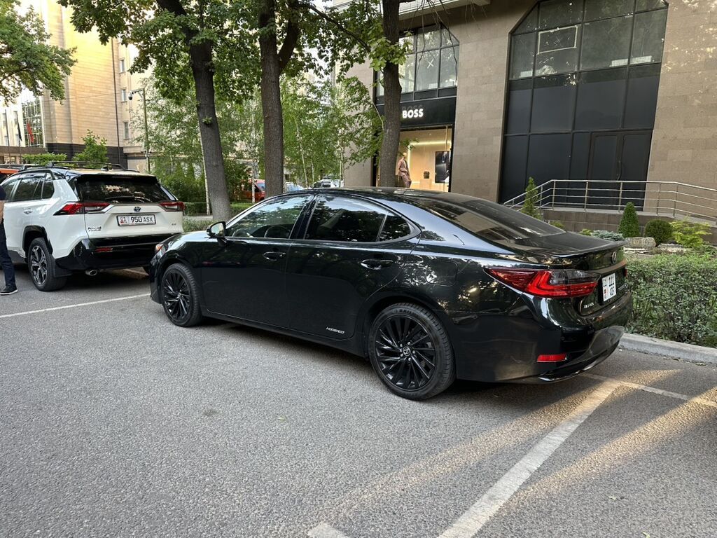 Lexus ES: 2017 г., Гибрид, Седан: фото 2