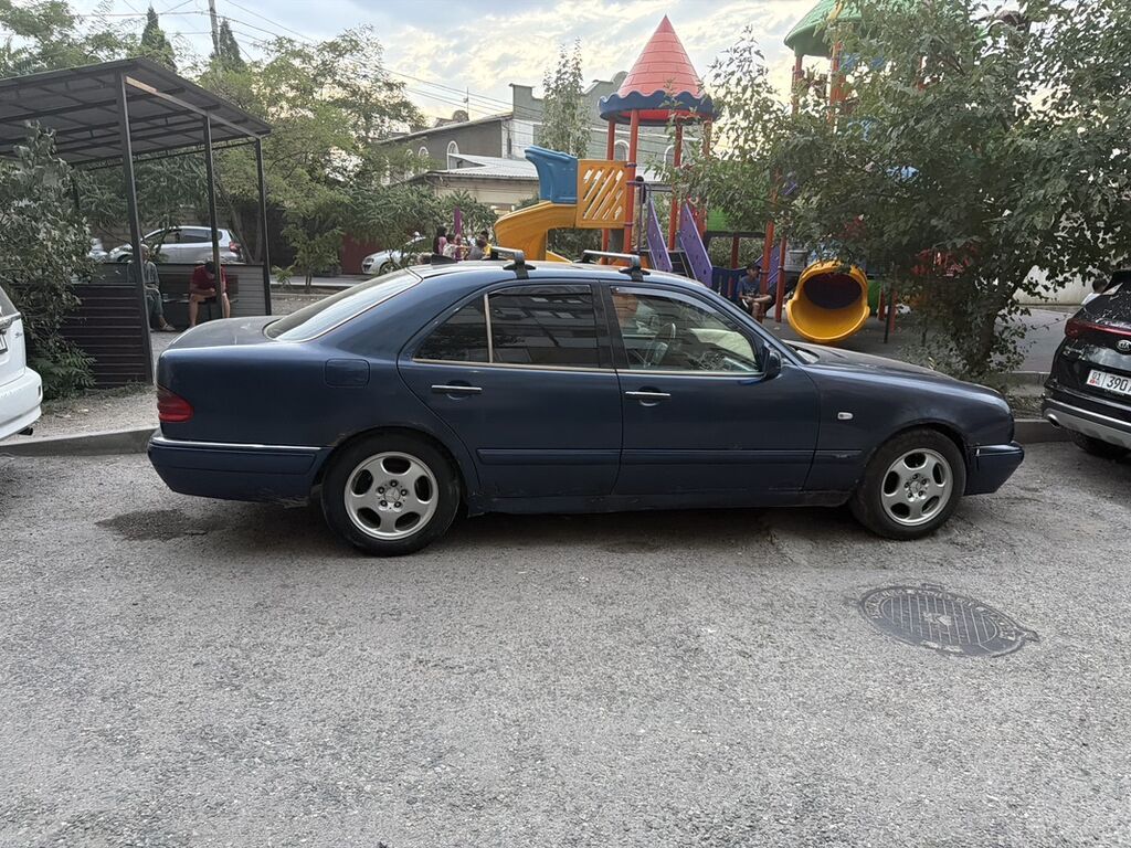 Mercedes-Benz E-Class: 1998 г., 2 л, Автомат, Газ, Седан: фото 7