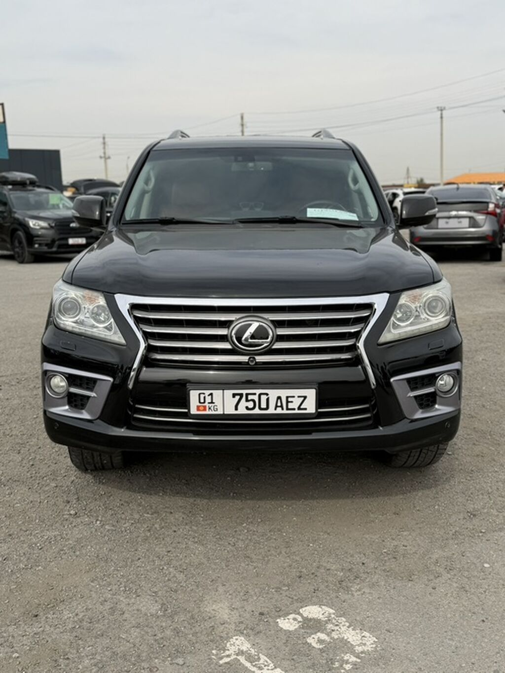 Lexus LX: 2013 г., 5.7 л, Автомат, Бензин, Внедорожник: фото 2