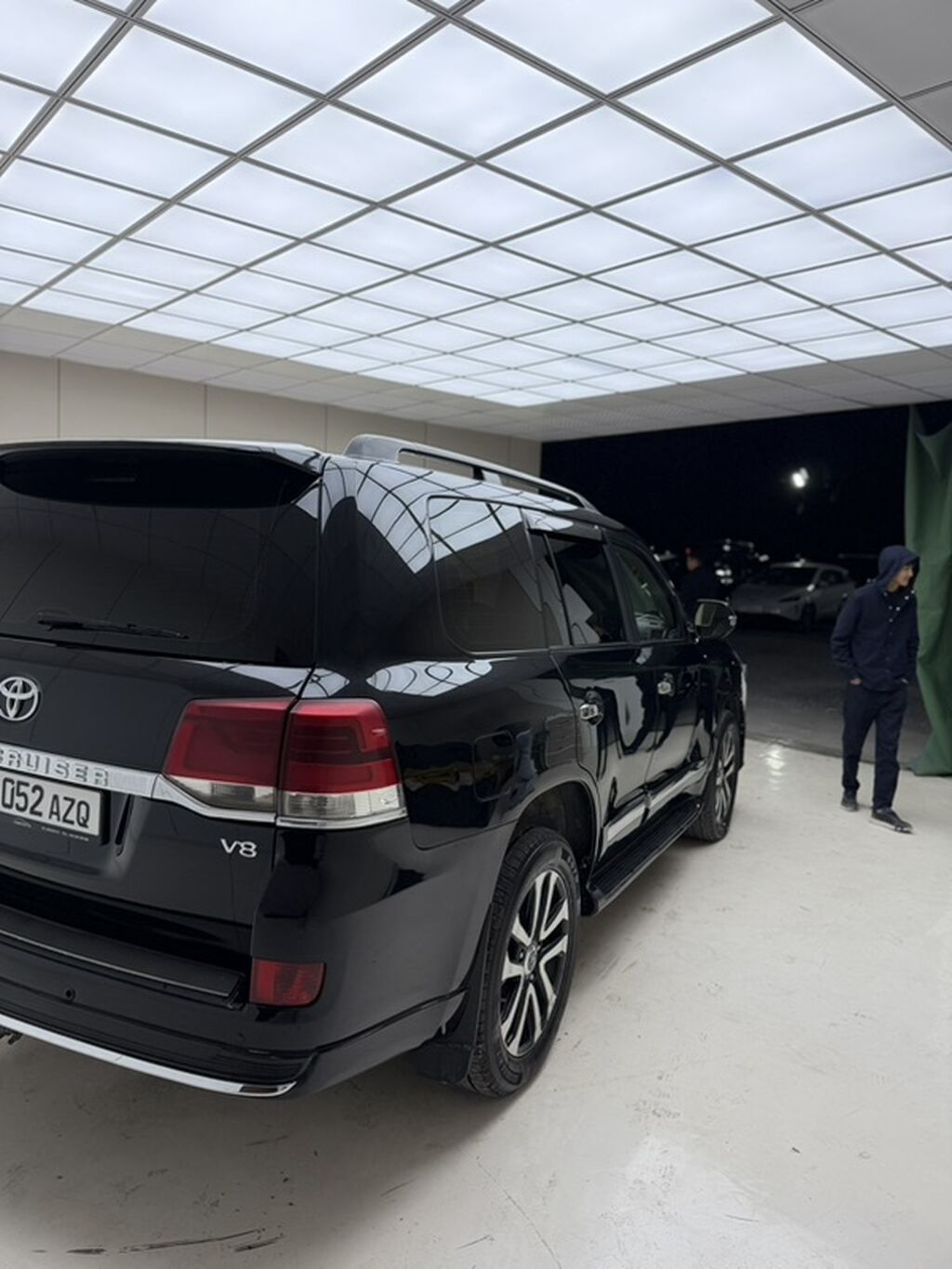 Toyota Land Cruiser: 2012 г., 4.5 л, Автомат, Бензин, Внедорожник: фото 4