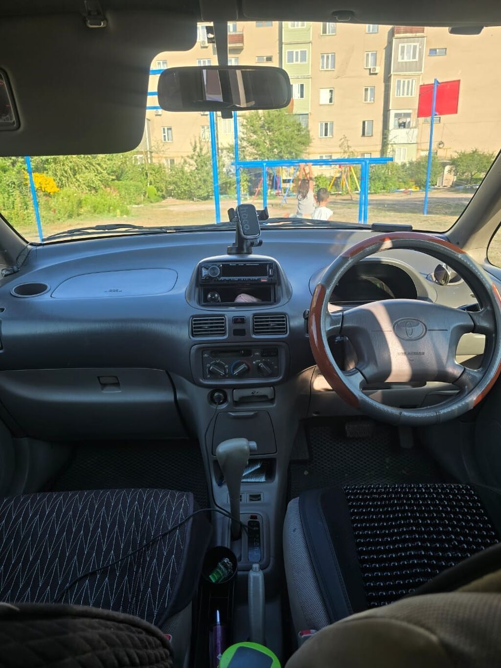 Toyota Corolla Spacio: 1999 г., 1.6 л, Автомат, Минивэн: фото 4