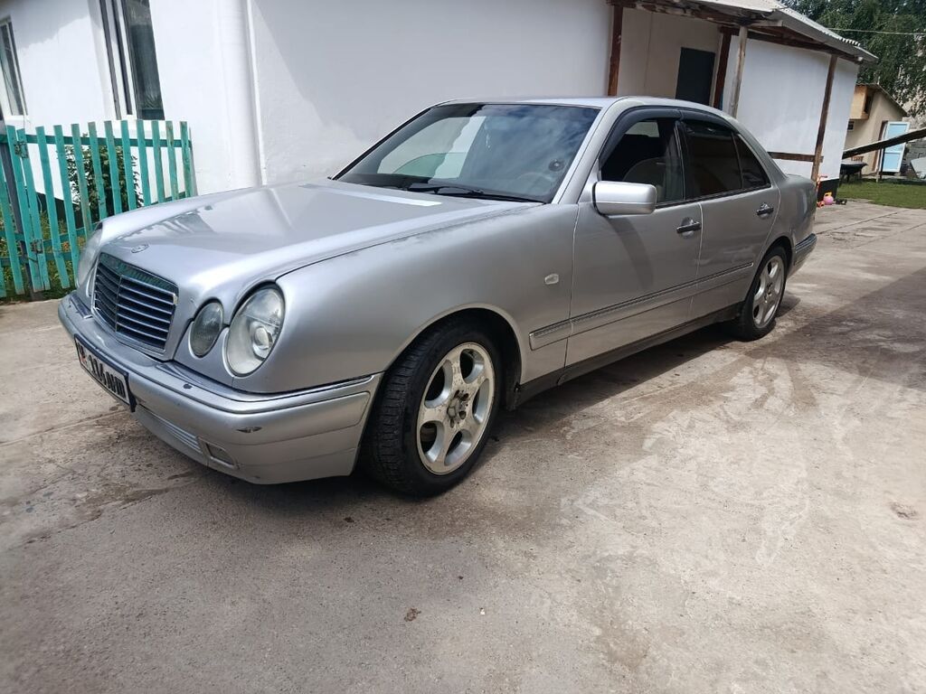 Mercedes-Benz E-Class: 1998 г., 3.2 л, Автомат, Бензин, Седан: фото 2