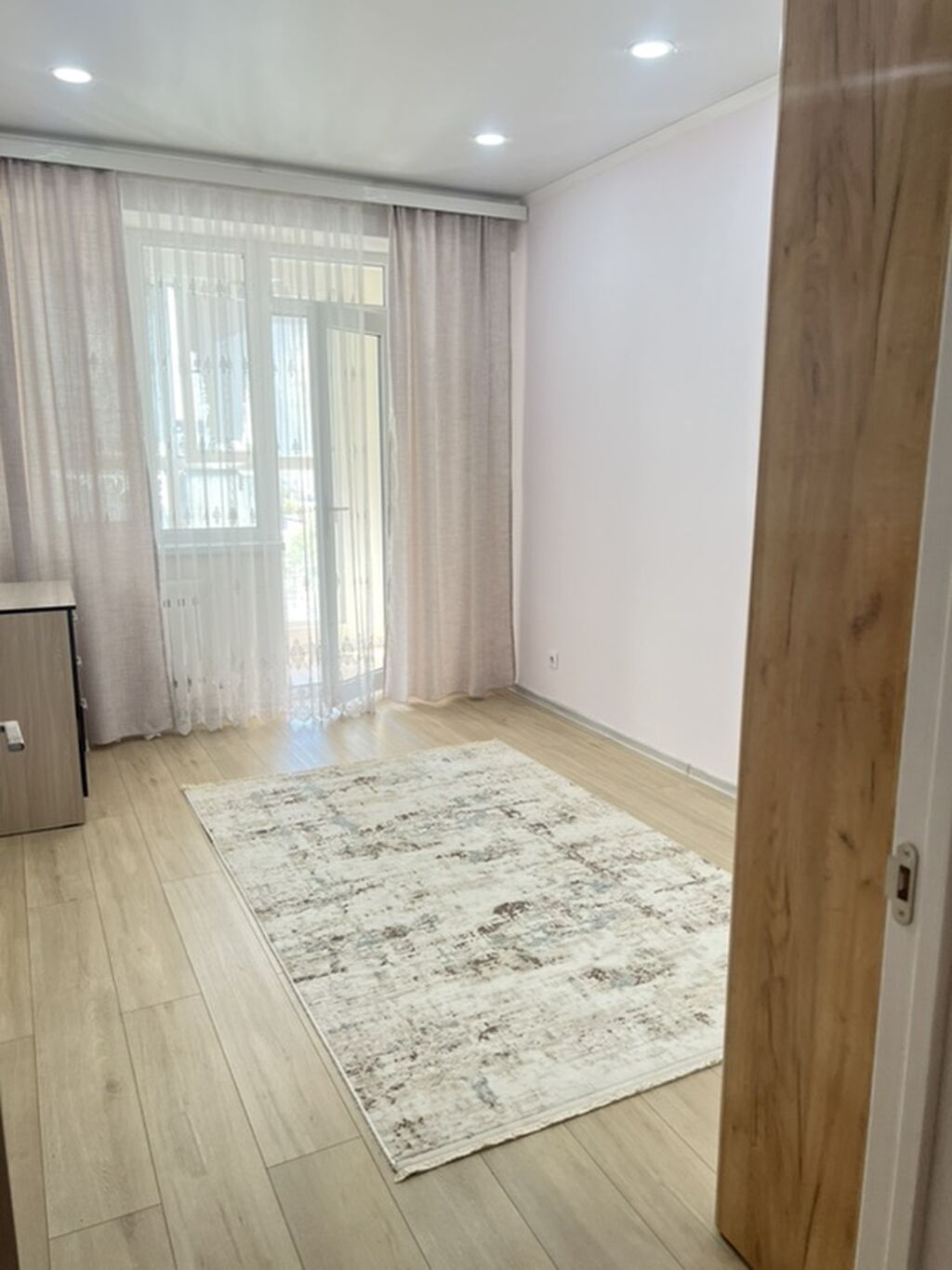 2 комнаты, 60 м², Тунгуч мкр Элитка, 6 этаж, Евроремонт: фото 4