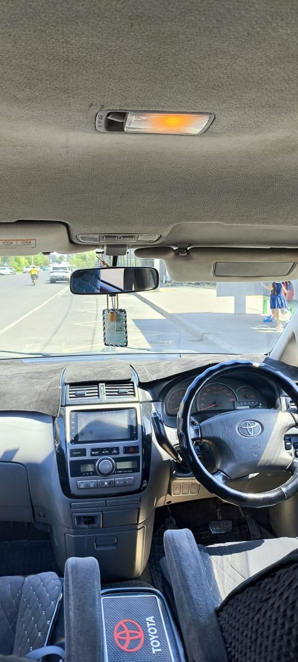Toyota Ipsum: 2003 г., 2.4 л, Автомат, Бензин, Минивэн: фото 4