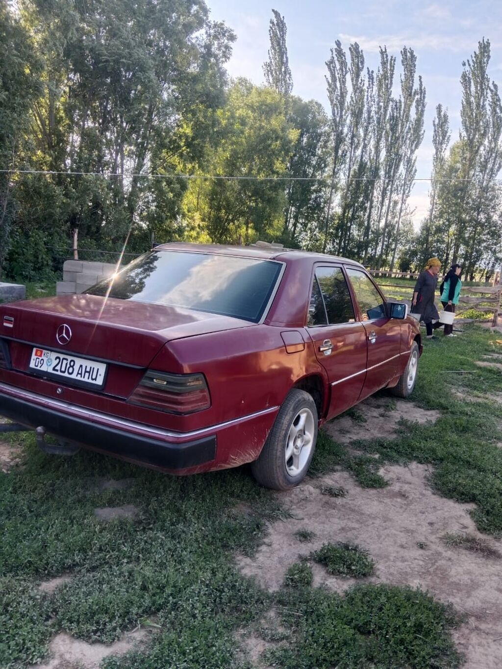 Mercedes-Benz W124: 1990 г., 2 л, Механика, Дизель, Седан: фото 2