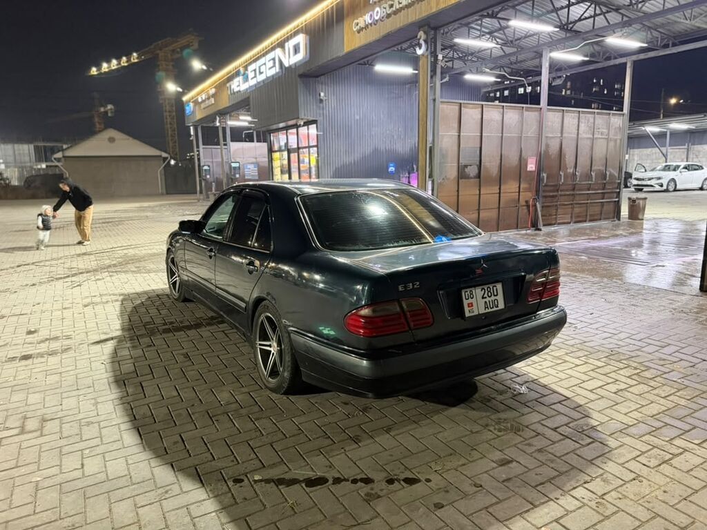 Mercedes-Benz E-Class: 2001 г., 2 л, Автомат, Бензин, Седан: фото 4