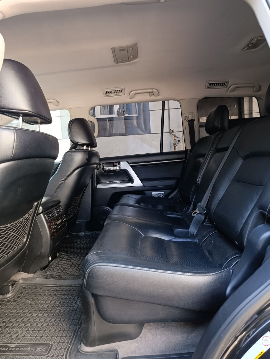 Toyota Land Cruiser: 2012 г., 4.6 л, Автомат, Бензин, Внедорожник: фото 6