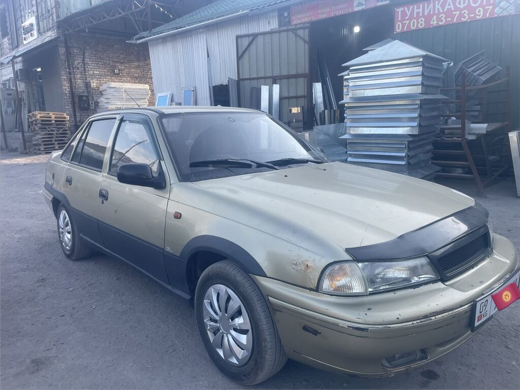 Daewoo Nexia: 2008 г., Механика, Бензин, Седан: фото 2