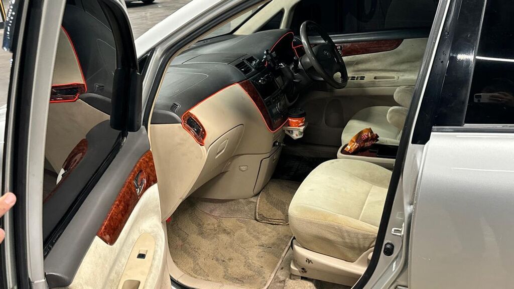 Toyota Ipsum: 2002 г., 2.4 л, Минивэн: фото 6