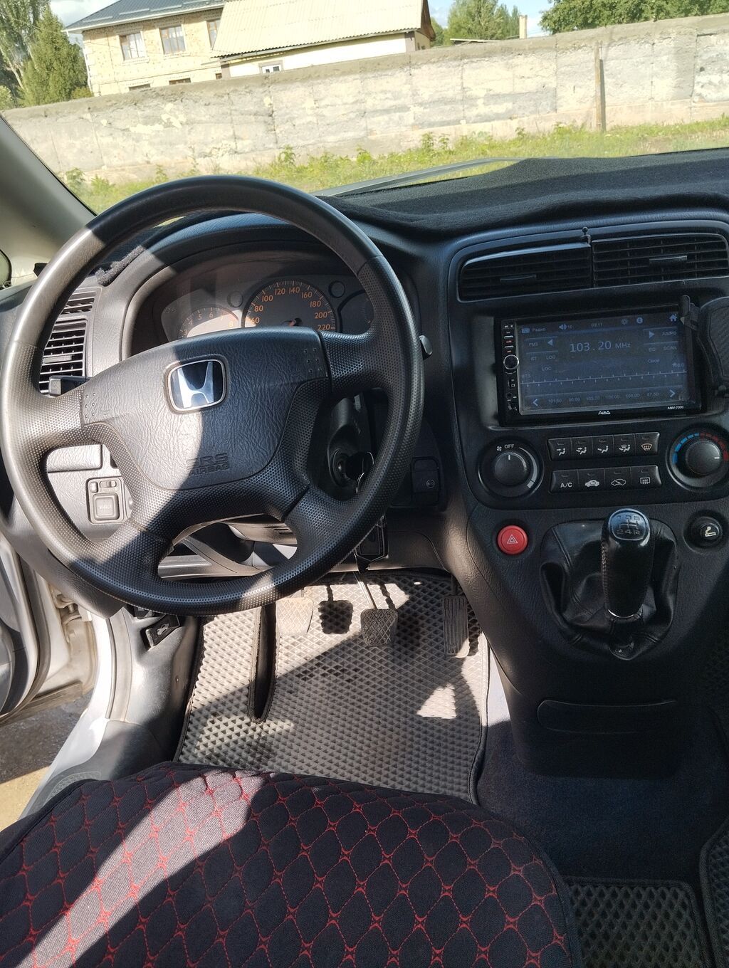 Honda Stream: 2001 г., 1.7 л, Механика, Бензин, Минивэн: фото 5