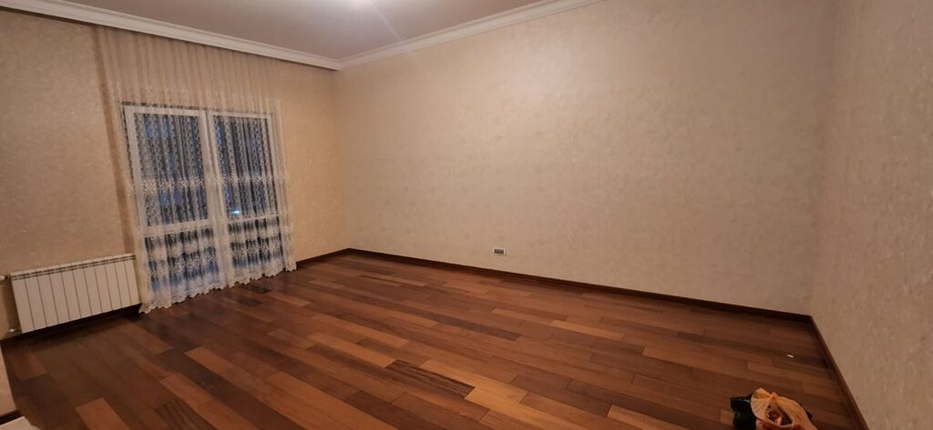 5 otaqlı, Yeni tikili, m. 28 may, 234 kv. m