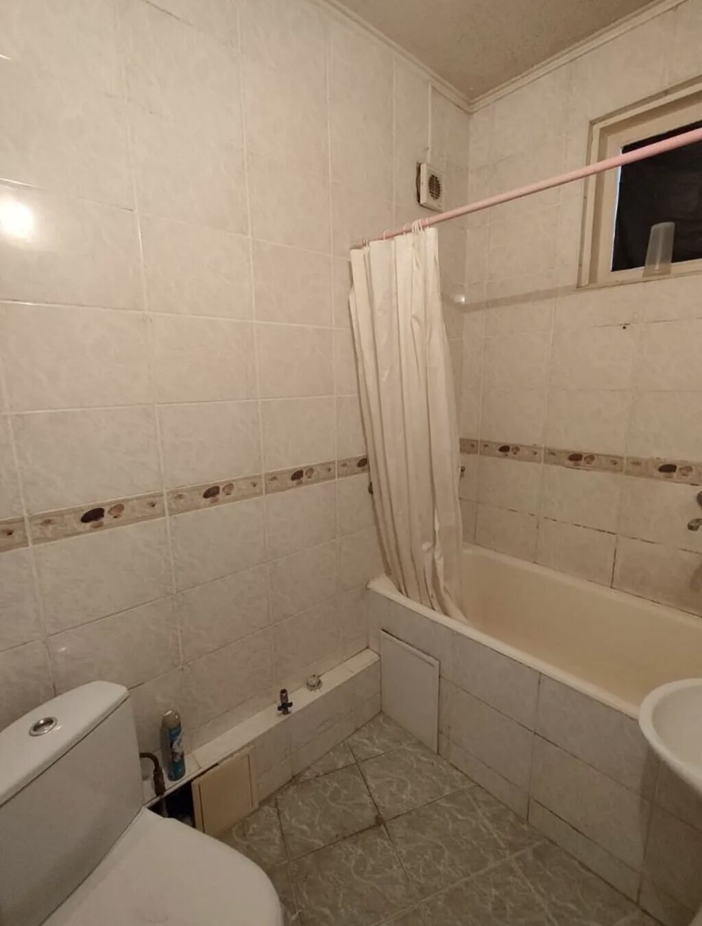 3 комнаты, 60 м², 5 мкр Индивидуалка, 5 этаж, Старый ремонт: фото 4