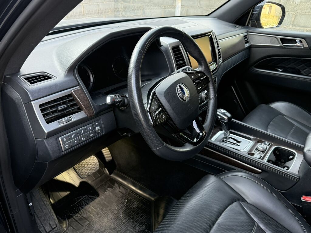 100%Родной окрас Год выпуска:2019 Привод: полный 4WD Обьем:2.2дизель: фото 8