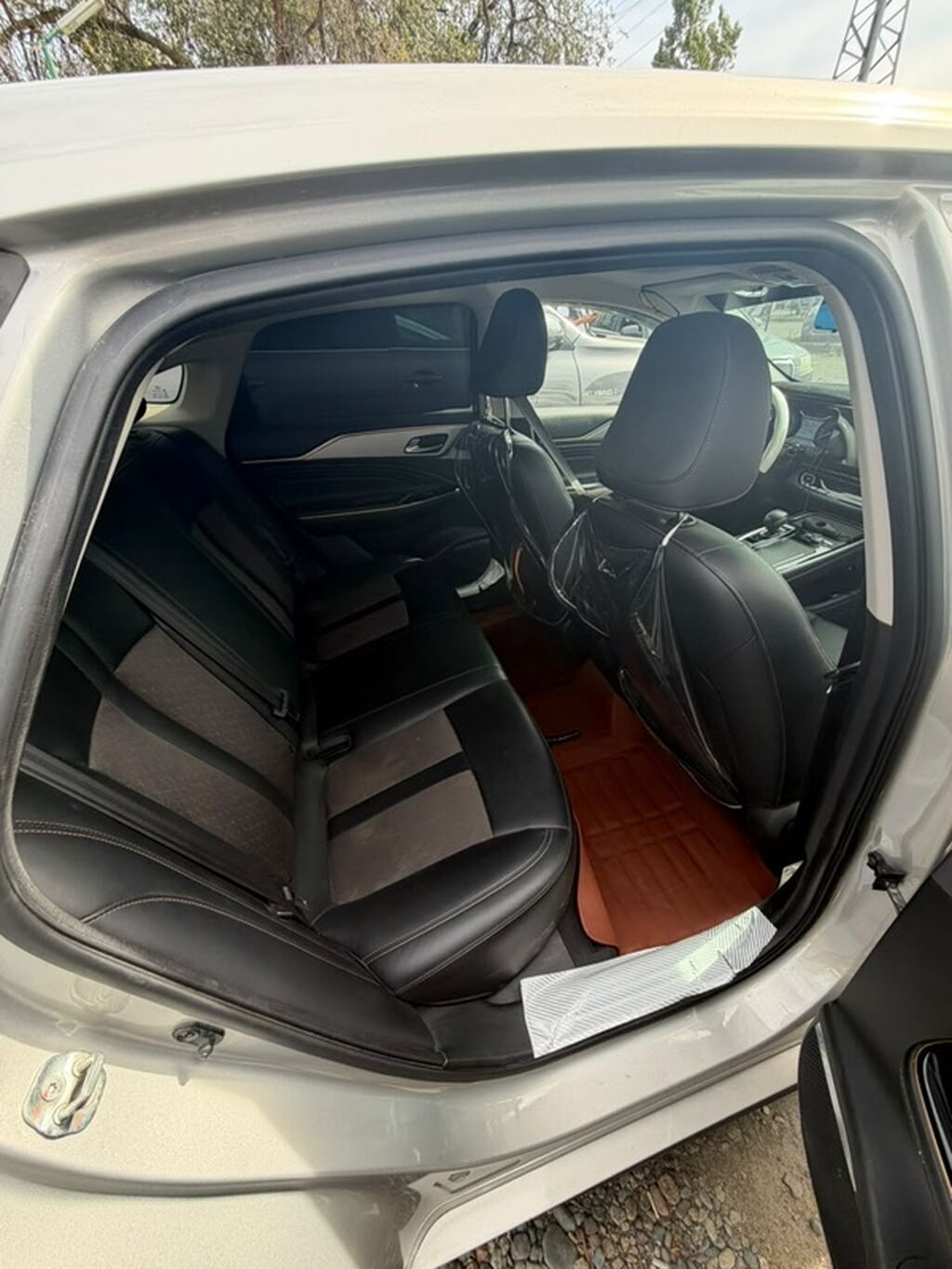 GAC aion s 460 км Пробег 140000 Состояние аккумулятора 90% Салон: фото 4