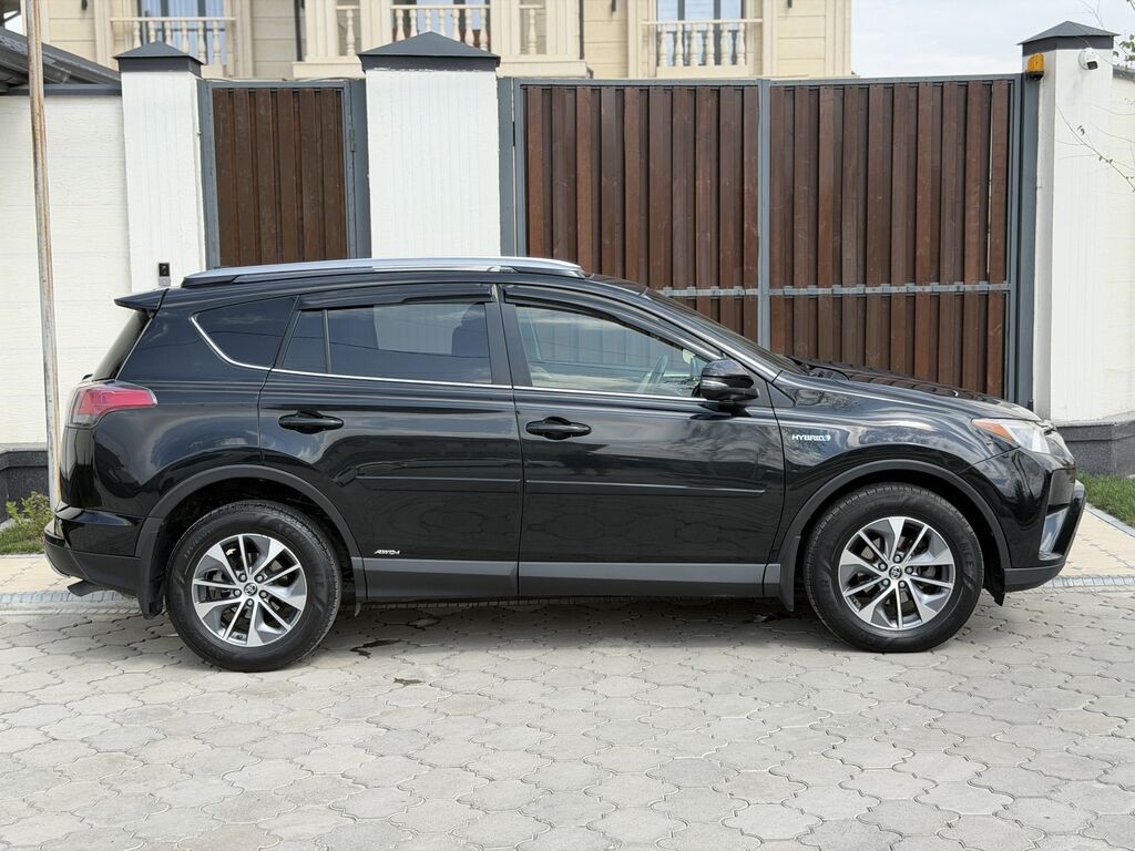 Toyota RAV4: 2018 г., 2.5 л, Вариатор, Гибрид: фото 4