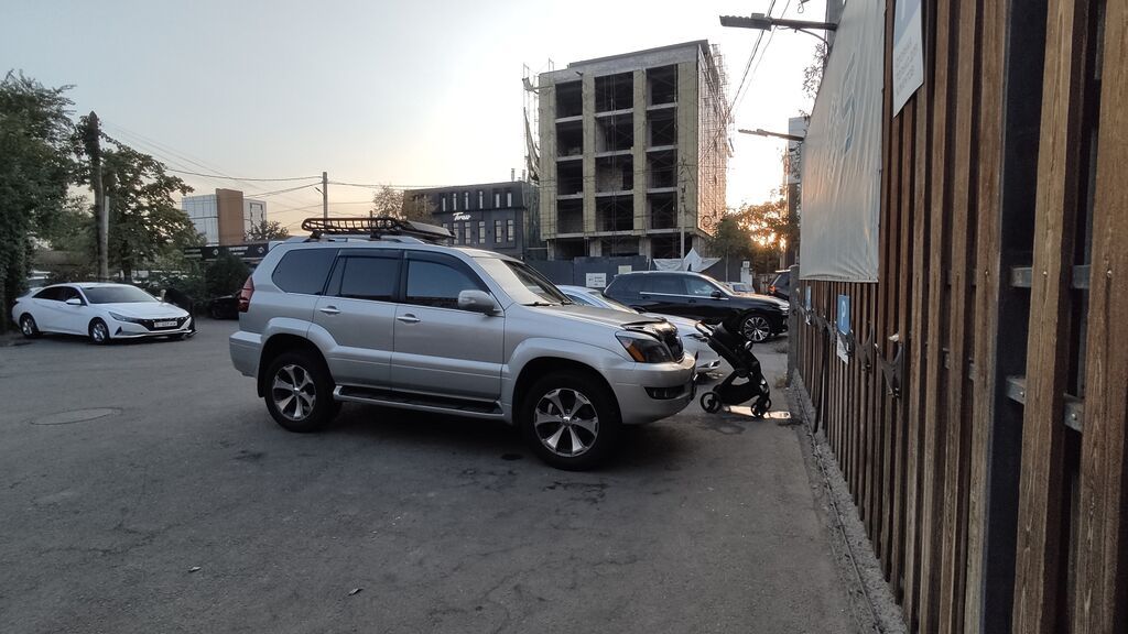 Lexus GX: 2004 г., 4.7 л, Автомат, Бензин, Внедорожник: фото 2