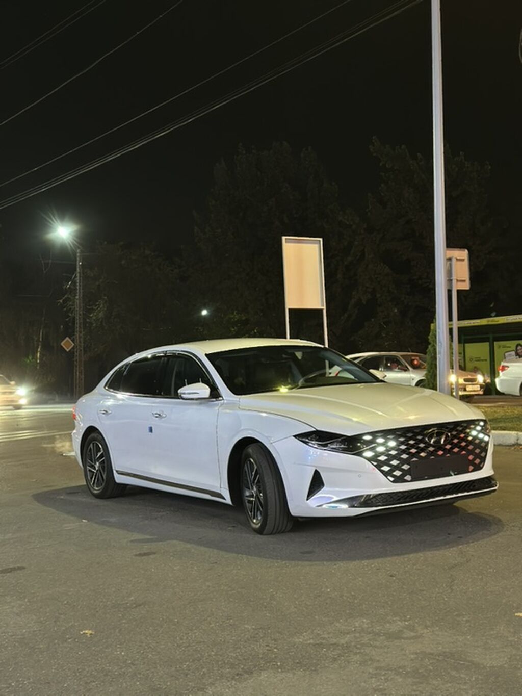 Hyundai Grandeur: 2021 г., 3 л, Автомат, Газ, Седан: фото 2