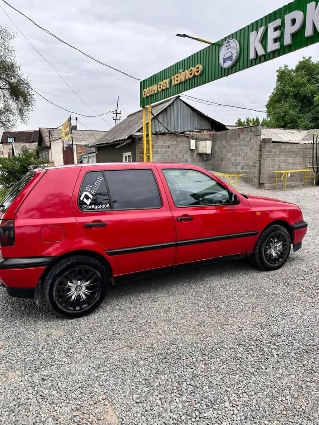 Volkswagen Golf: 1992 г., 1.8 л, Механика, Газ, Хэтчбэк: фото 2